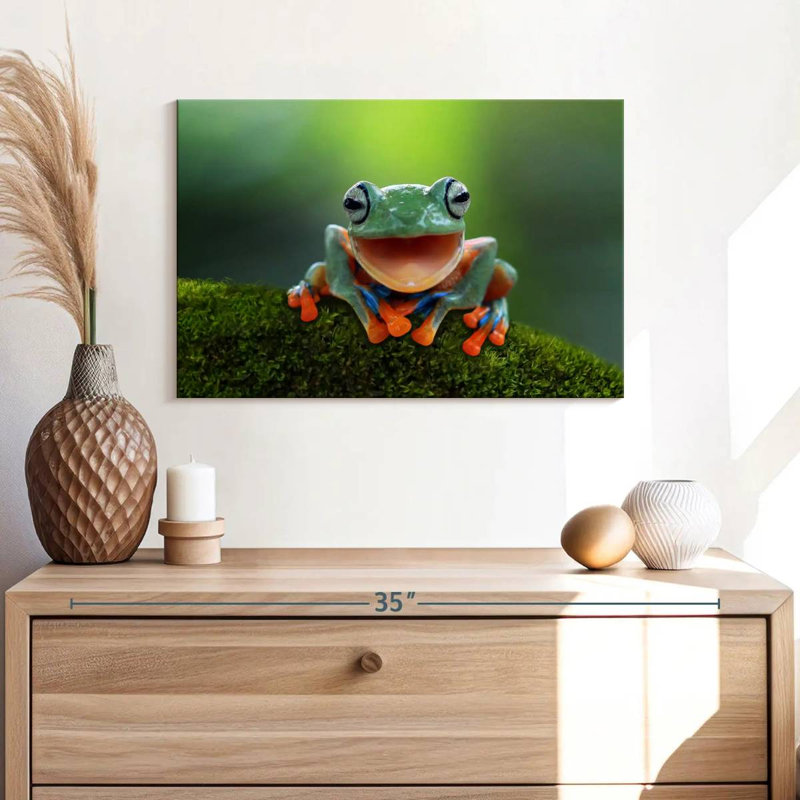 Brampt Happy Tree Frog, 30" H x 45" W