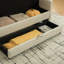 Banc rembourré avec rangement et accoudoirs-816976677