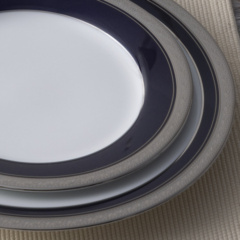Ensemble de 4 assiettes à salade Norestake Crestwood Cobalt Platinum, 8 1/4 po