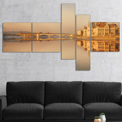 « hongrois parlement panorama », reproduction de photo à multiples images sur toile