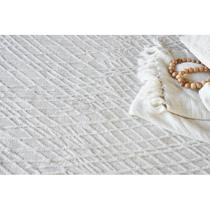 Crescendo Handmade Hand Loomed Rayon From Bamboo Silk And Cotton Ivory Area Rug, Rectangle 6' x 9'