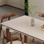 Table de salle à manger de luxe à la mode-125243484