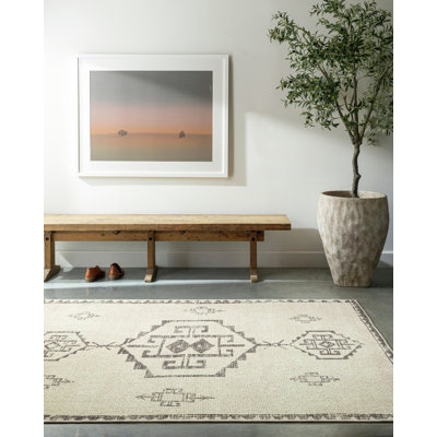  Becki Owens x Livabliss Solana Vintage Pewter/Beige Area Rug