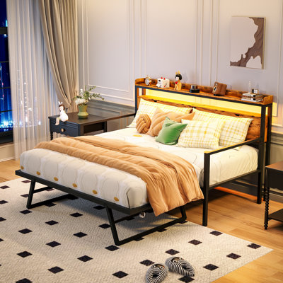 Daybed With Pop Up Trundle With Charging Station by 17 Stories