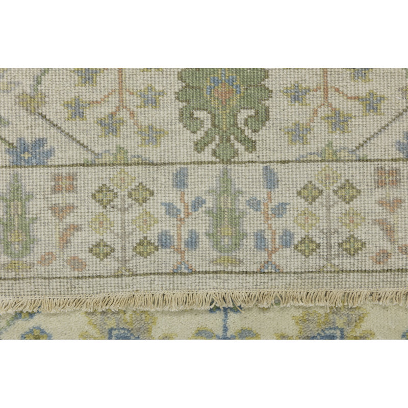 Carmet Performance Wool Floral Rug