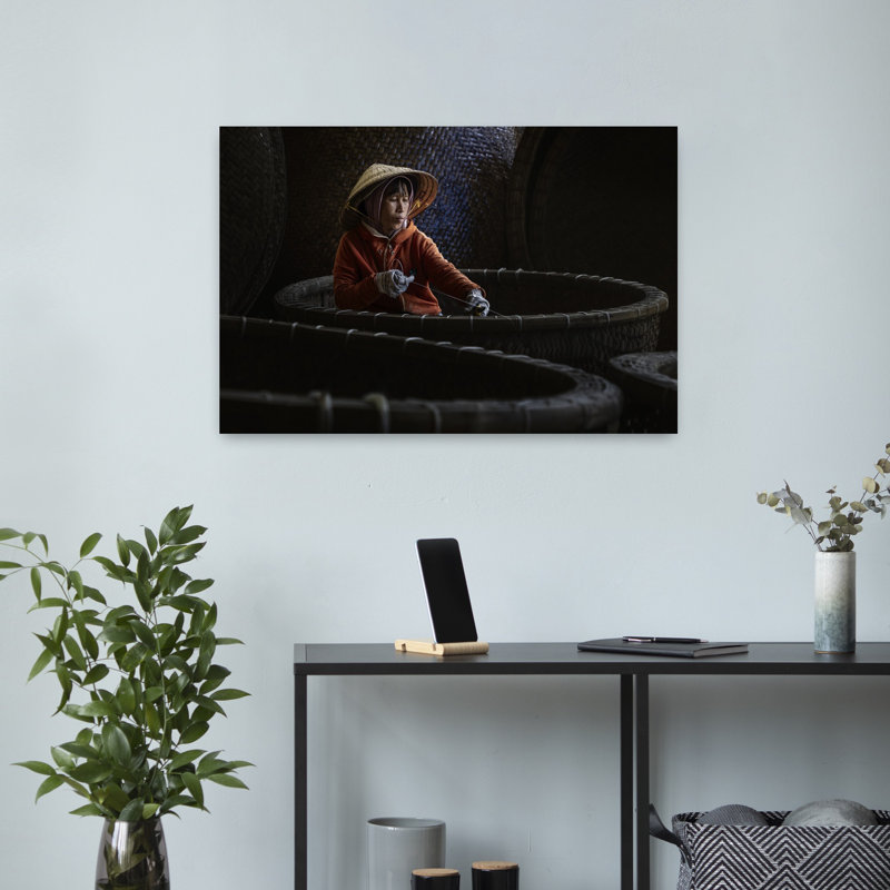 Art mural vietnamien traditionnel tissé serein, 16" H x 24" W