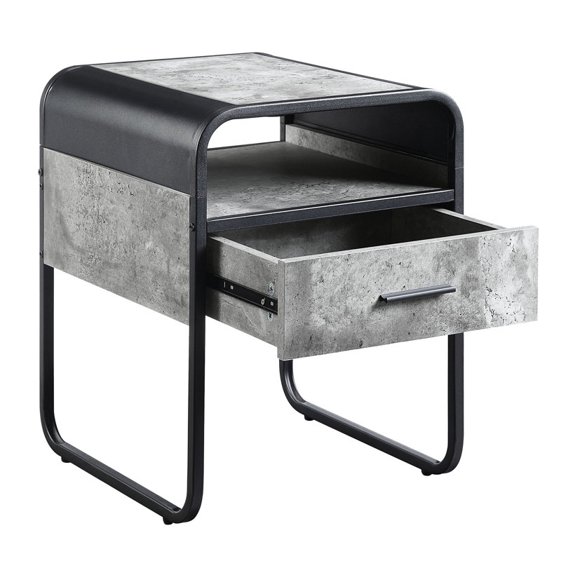 Table de bout en béton à finition grise et noire avec options de rangement fonctionnelles pour la maison et le compartiment pratique