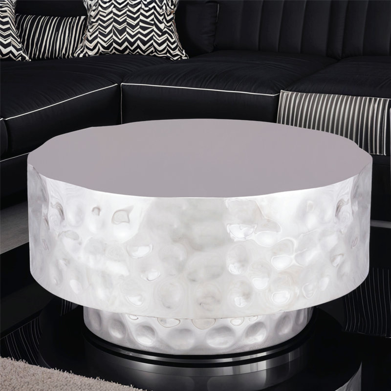 Table de bout élégante en métal avec un savoir-faire exquis pour les intérieurs modernes, H 14,5 po x l 30 po x P 30 po