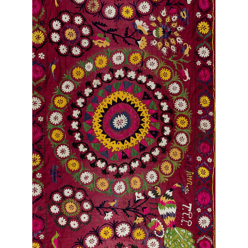 Chemin de table en soie brodée à la main 59 x 144 po. Suspension murale rétro en textile Suzani. Tapisserie bourgogne rouge
