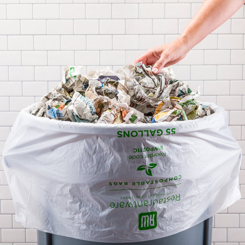 Sac poubelle en plastique, H 55,1 po x l 24,4 po x P 0,03 po