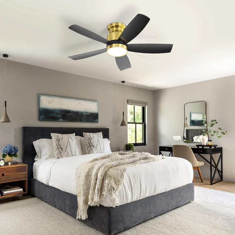 Ventilateurs de plafond encastrés de 42 pouces avec lumière DEL 18 W et 5 pales de ventilateur en ABS télécommandées pour patio de chambre à coucher