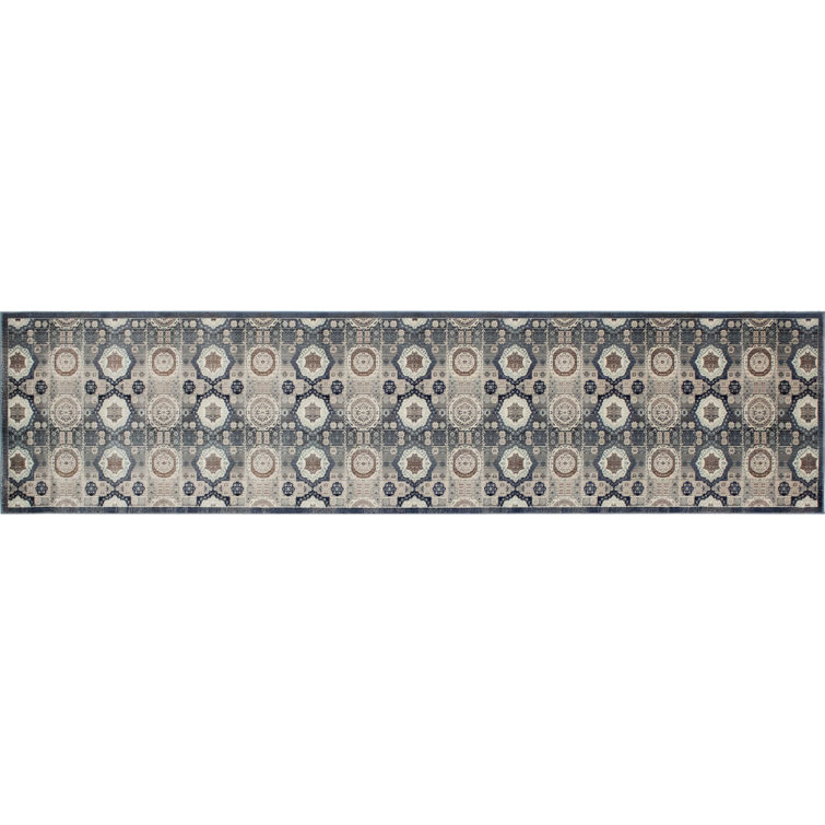 Lucha Oriental Indoor Rug