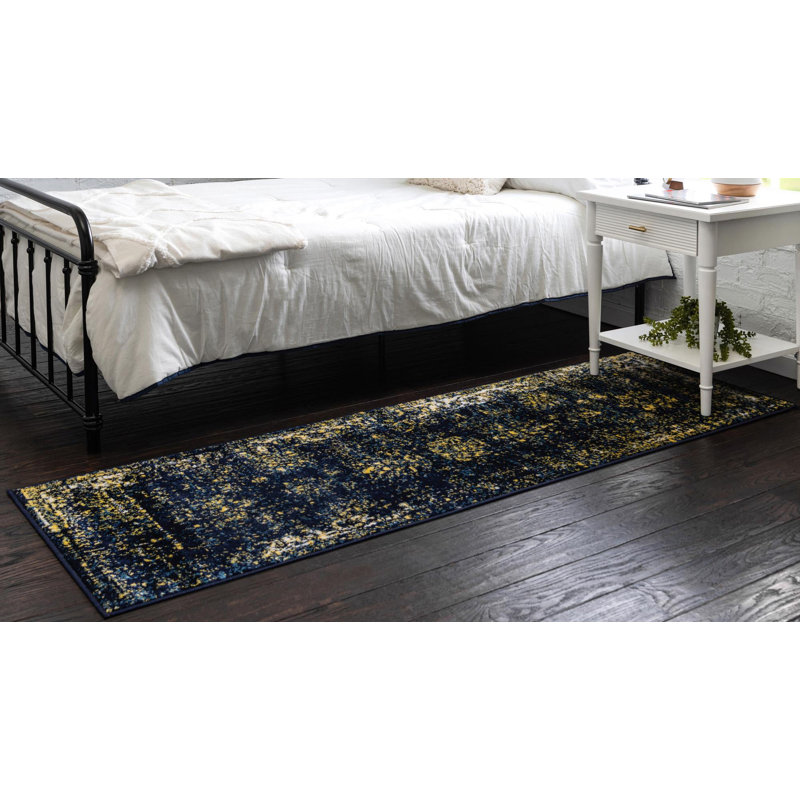 Tapis Brandt, Tapis de couloir 2 pi x 6 pi 7 po, Non, Bleu marine / jaune / beige