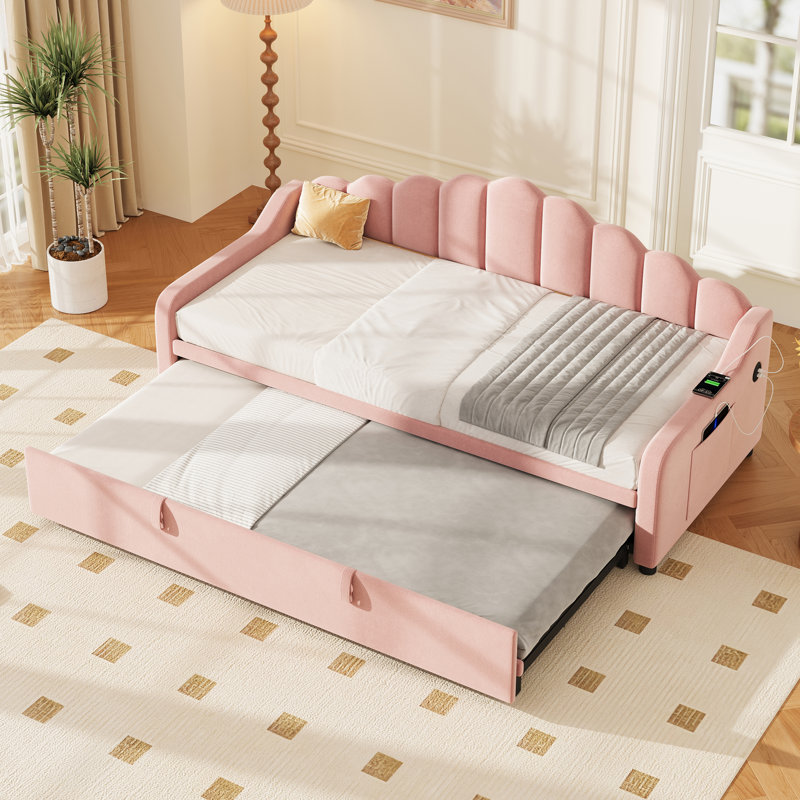 Metal Daybed, Pink