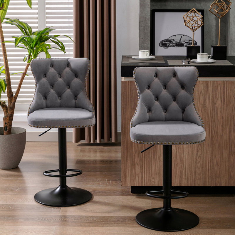 Tabourets de bar pivotants en velours d'une hauteur de siège réglable de 25 à 33 pouces, base de 17,7 pouces, tabourets de bar rembourrés modernes avec dossier capitonné confortable pour un pub à la maison et un îlot de cuisine