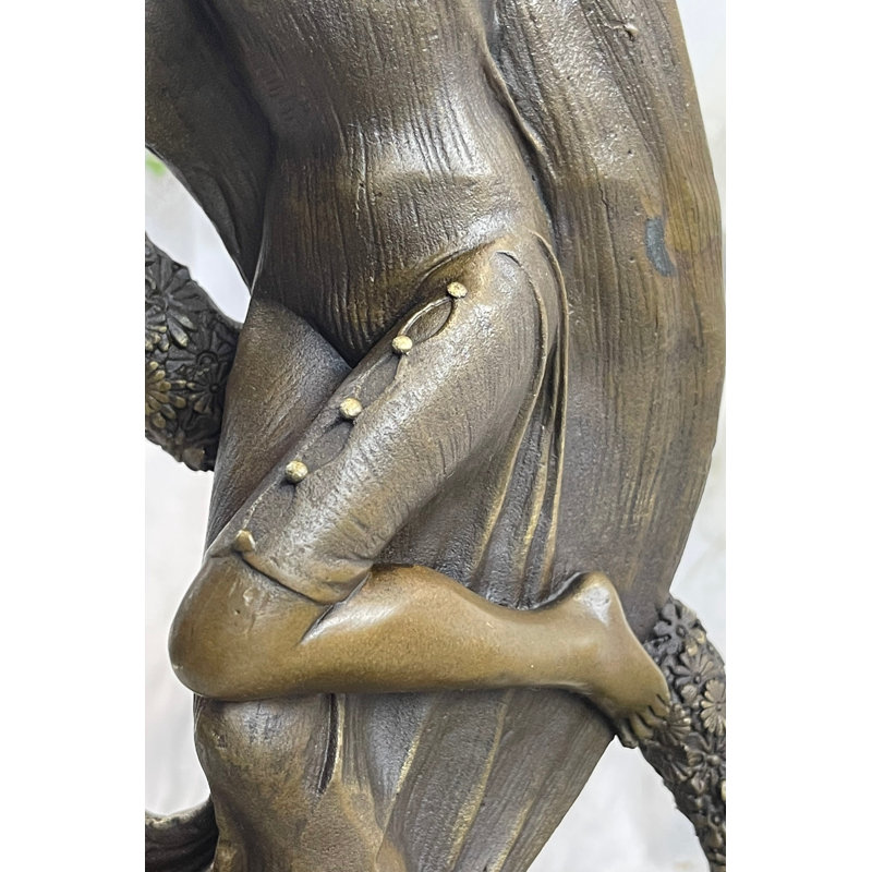 Figurines et sculptures Tasnim