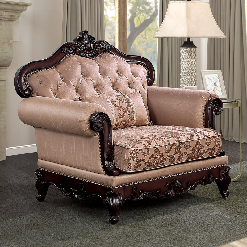 Coussin décoratif de style traditionnel avec accoudoirs arrondis et garniture cloutée