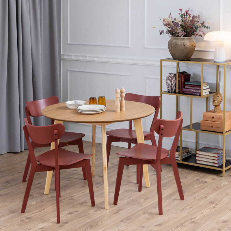 Fenja Round Dining Table, 76 H x 105 L x 105 W cm, Oak