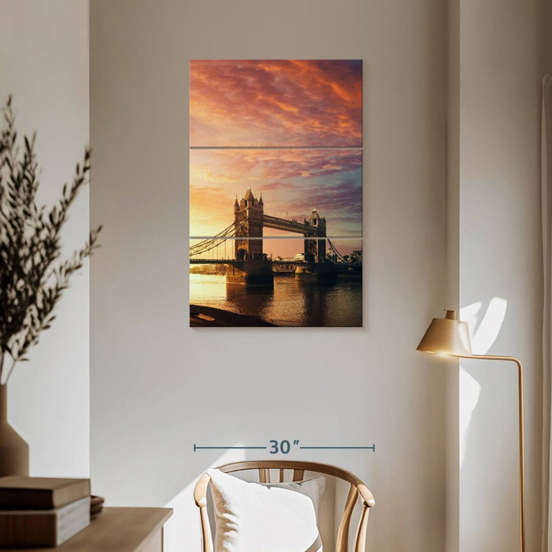 Masam Tower Bridge Sunrise View
