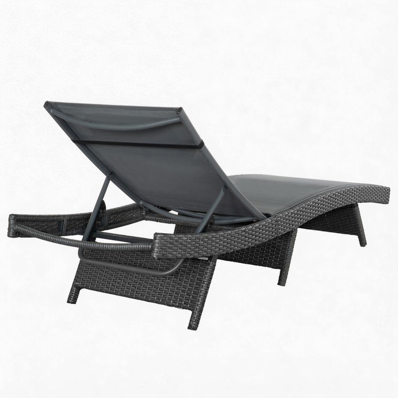 Chaise longue d'extérieur toutes saisons en osier