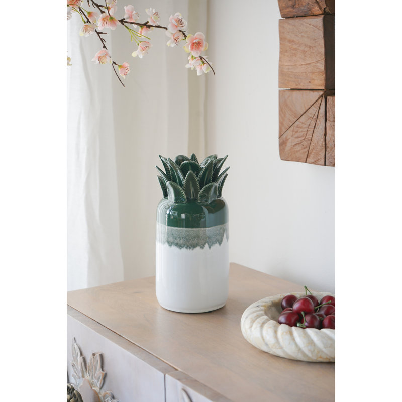 Vase au design contemporain
