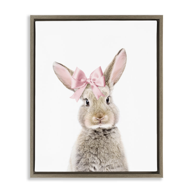 «Bunny with Pink Bow», art mural encadré par Sissi et Seb, H 31 po x l 25 po, Cadre flottant orme Montalcino