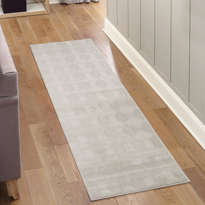 Curran Collection Cream Geometric Traditional Area Rug, Runner 2'6" x 8'