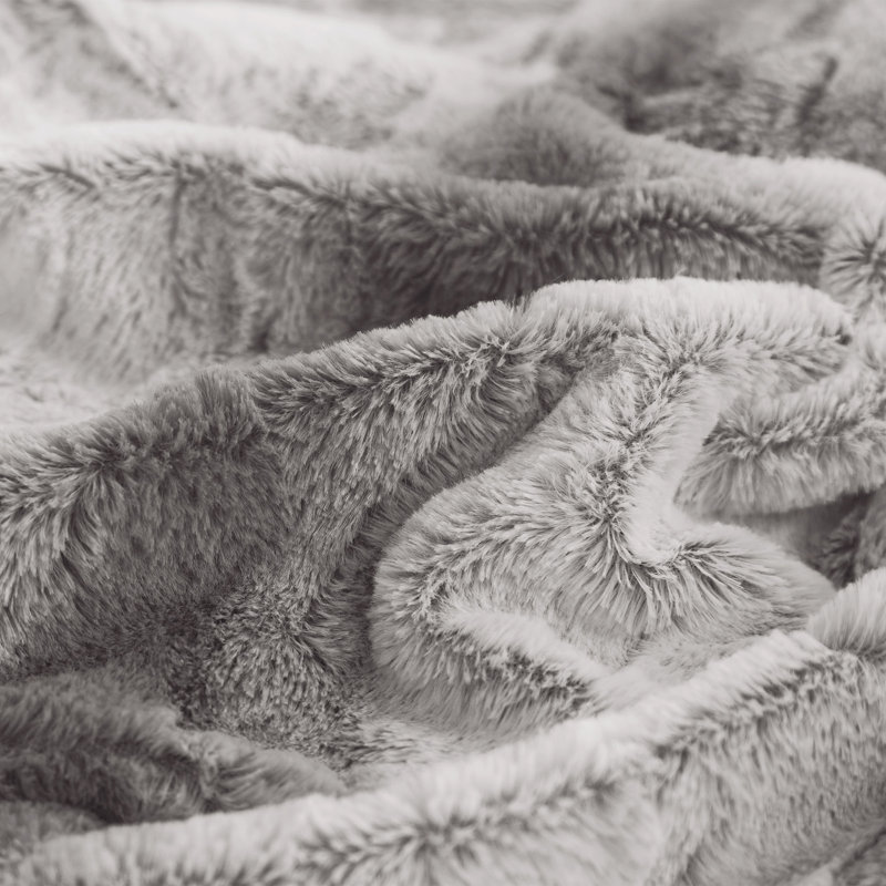 Baffle Box Stitch Striped Comforter, Queen Comforter + 2 Shams 