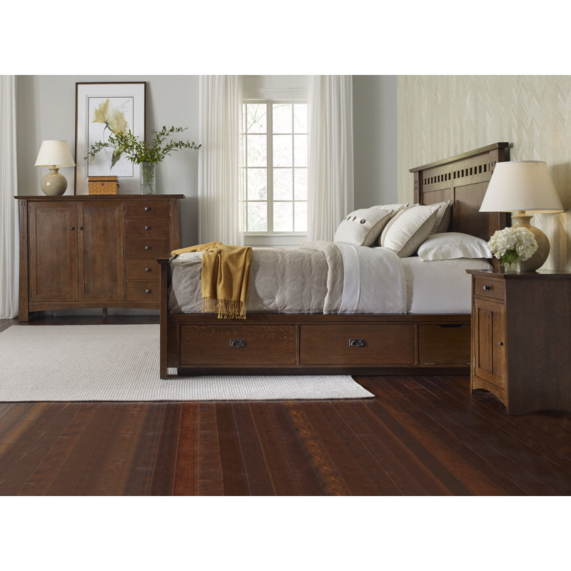 Highlands Bed, Low Footboard, California King, Onondaga