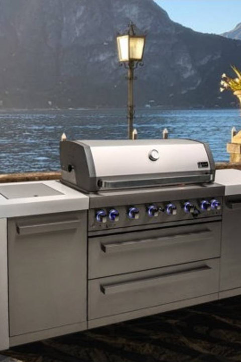 Outdoor Kitchens