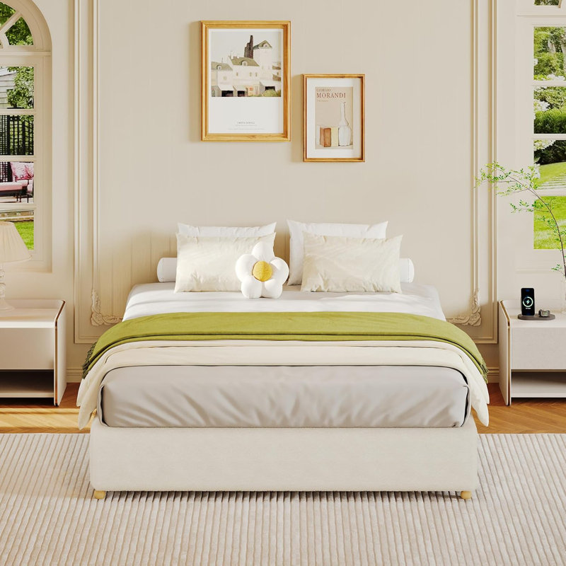 Structure de lit double pleine grandeur, base de lit basse sans tête de lit, lit plateforme tapissier bas en velours côtelé avec pieds en bois massif, aucun sommier requis, assemblage silencieux et facile, beige