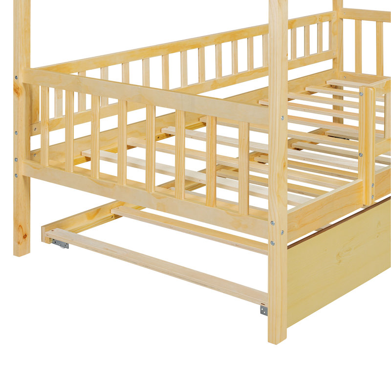Lit en bois avec couchette