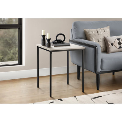 Table de bout carrée de 22 pouces avec stratifié en chêne lavé et métal noir, espace pour les coins de la chambre à coucher ou du salon