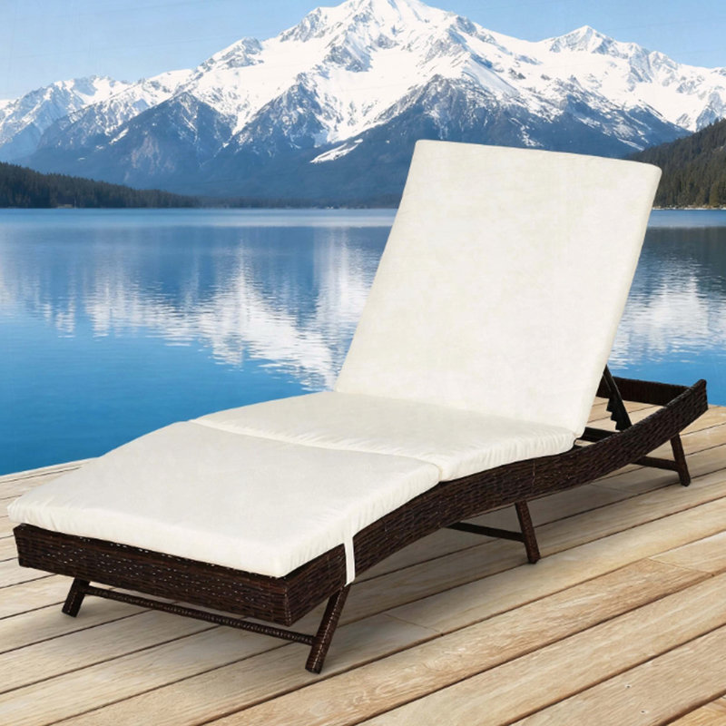Chaise longue de patio avec surface entièrement rembourrée et dossier réglable à 5 positions