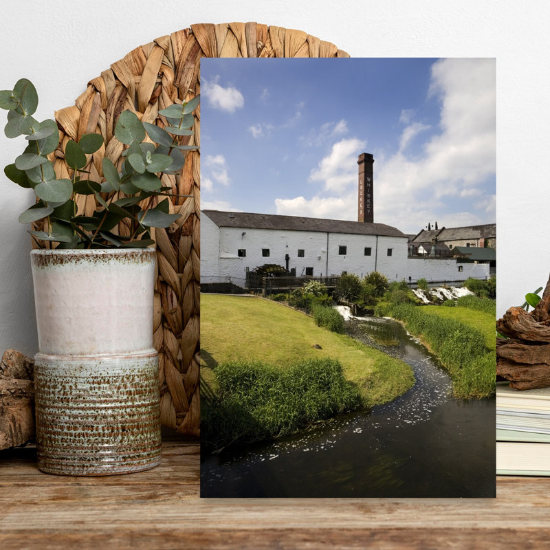 «Lockes Whiskey Distillery», art traditionnel de Kilbeggan, County Westmeath, Irlande, H 18 po x l 12 po