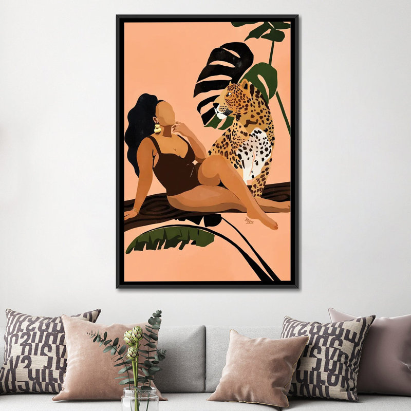 « Tika » par Brie Nicole-impression d’art graphique, H 60 po x l 40po x P 1,5 po, Toile avec cadre noir, Pas de tapis