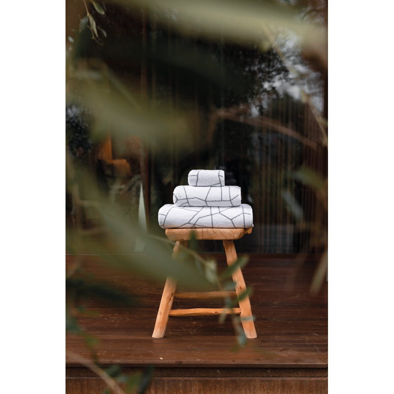 Amalia Fingertip Towel, White/Silver