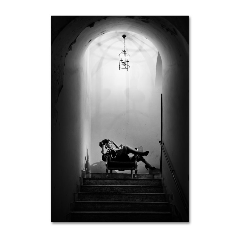 « waiting here », reproduction de photo sur toile tendue, H 19 po x l 12 po