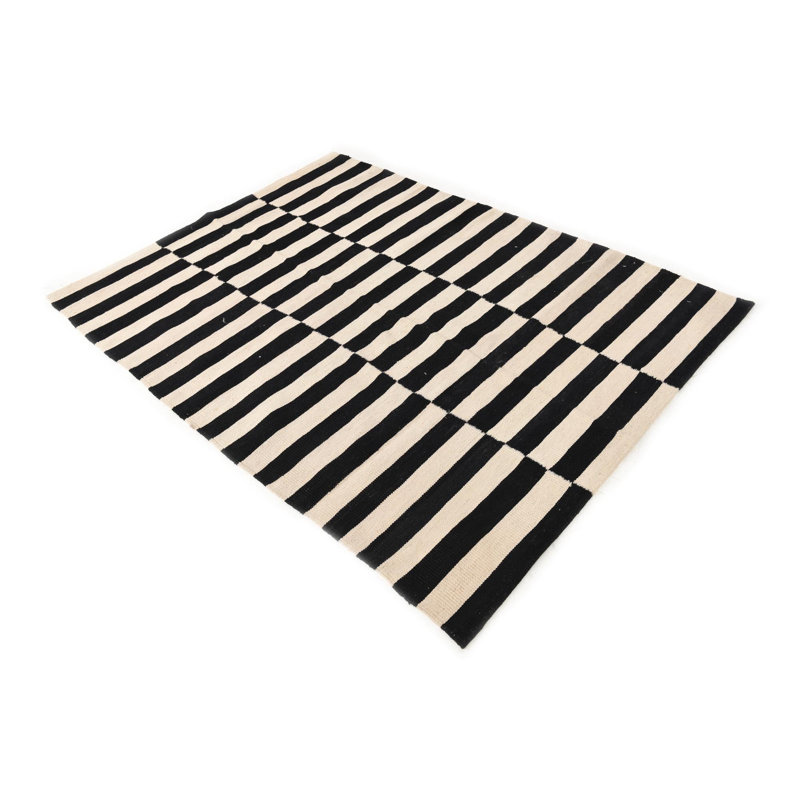 Tapis noir et blanc Noor