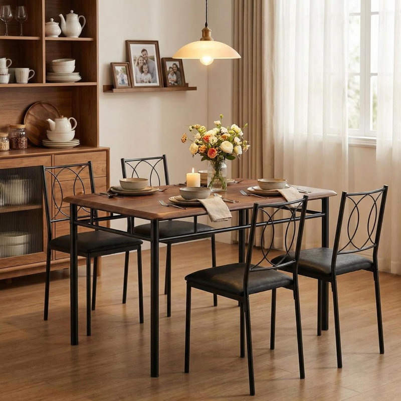 Ensemble de table de salle à manger Farmhouse pour 4 personnes, table en bois avec chaises rembourrées, peu encombrant, noyer