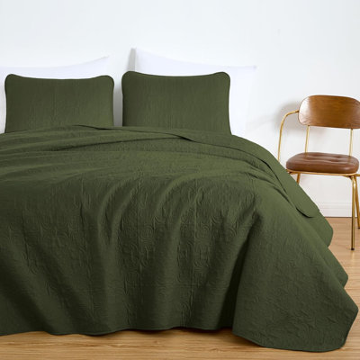 Luca 3-Piece Lightweight Microfiber Oversized Bedspread Set