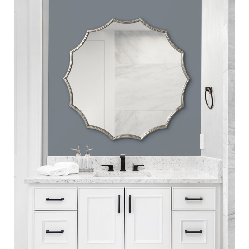 Miroir mural Jeronima, 32,75 po x 34 po, Argent