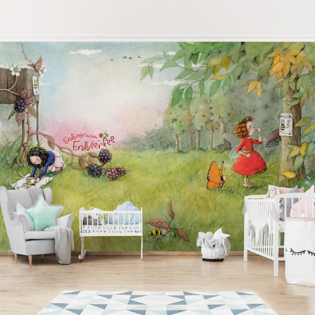 Strukturierte Fototapete Strawberry Fairy – Missing Bee 2,25 m x 336 cm