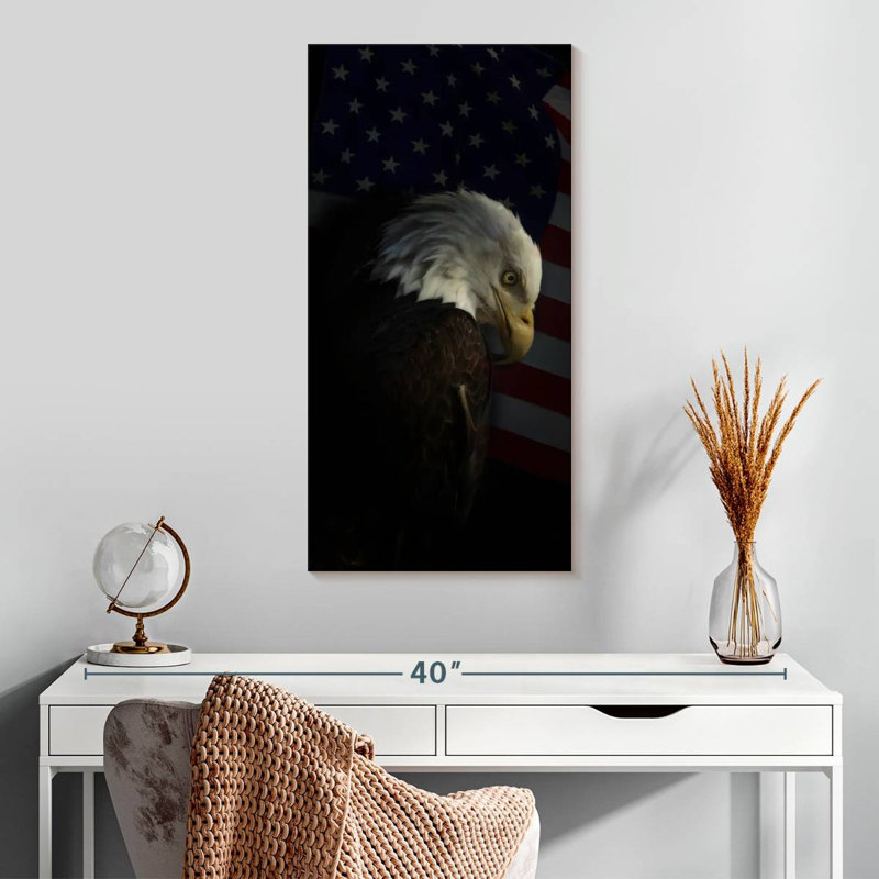 Pygargue à tête blanche patriotique, H 30 po x l 15 po