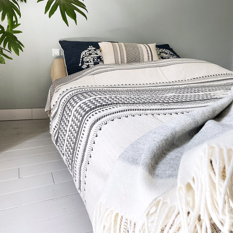 Jeté en fibre de coton par Auskin, L 94 po x L 106 po, Beige