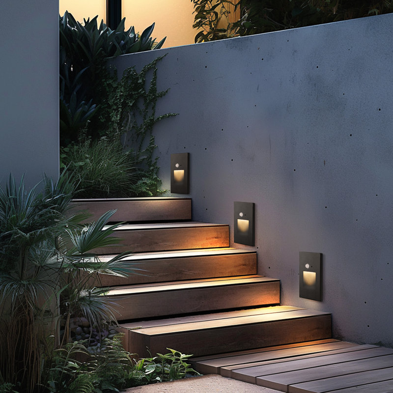 Kassa LED Wall Light, Matte Black