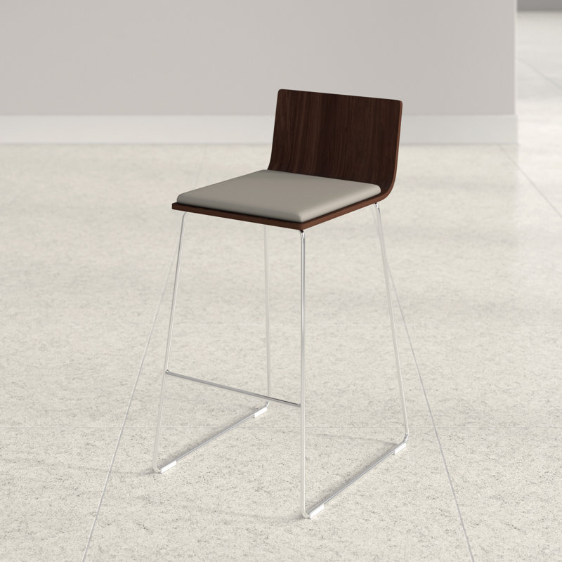 Tabouret de bar et de comptoir Seguin, Noyer américain, Gris clair, Tabouret de comptoir (assise de 24 po de hauteur)