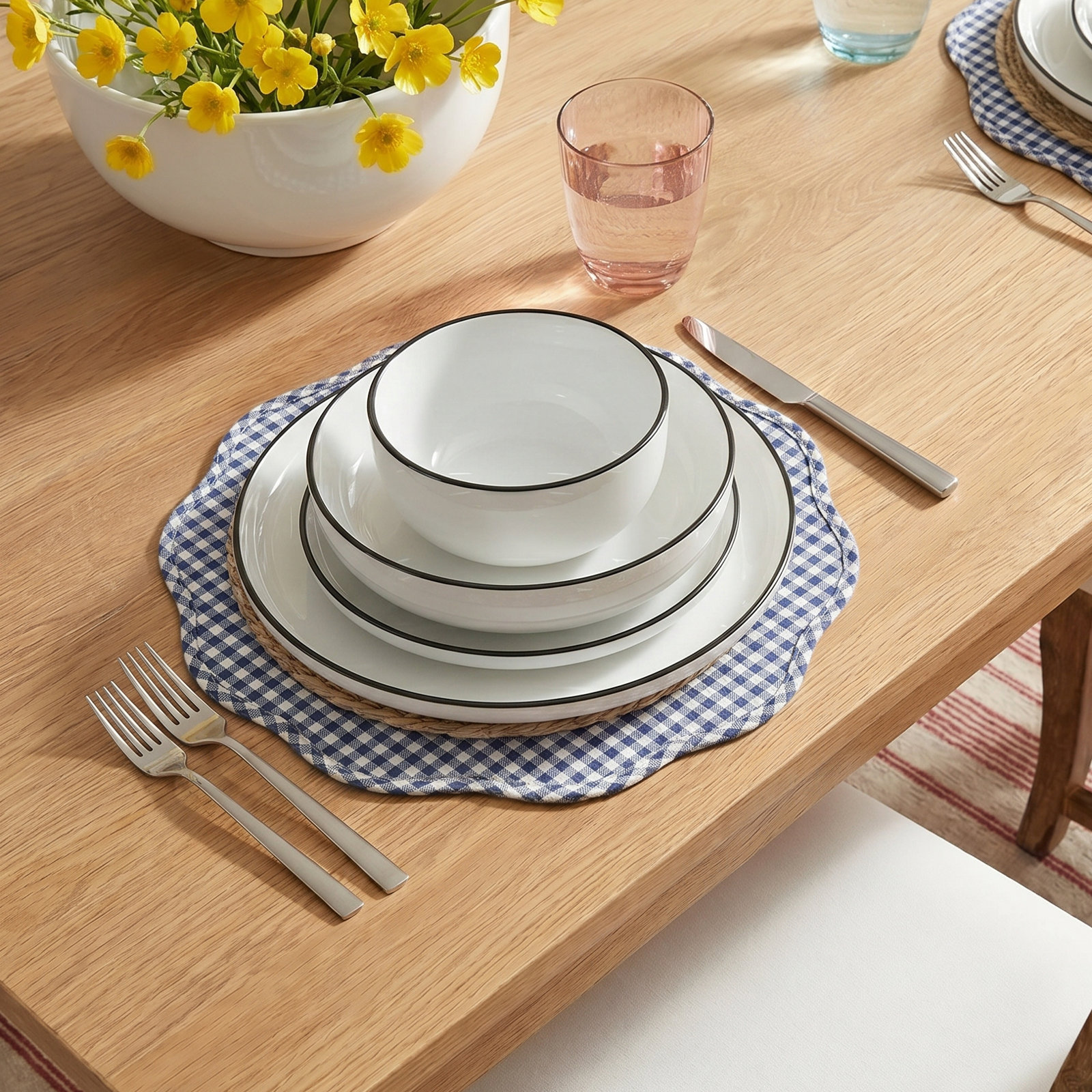 Gibson Home Oslo 16 Piece Dinnerware Set, White/Black Rim