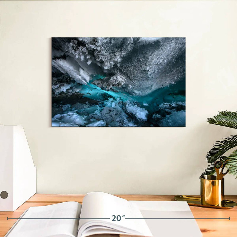 Grotte de glace d'Alvord dans le glacier de Matanuska, H 8 po x l 12 po