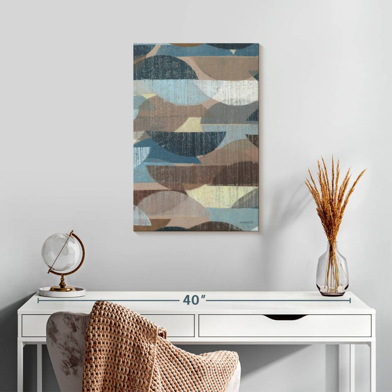 Avery Voyager, 24" H x 16" W